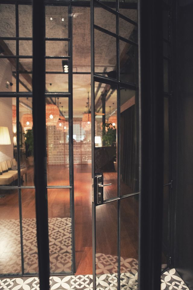 Entrance_door